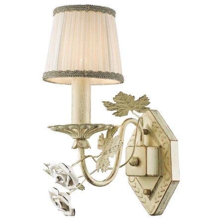 Бра Wertmark WE190.01.001 PAOLA